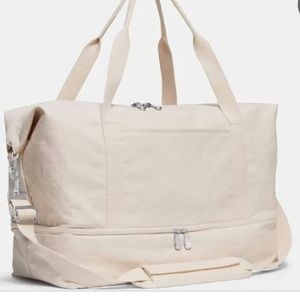 Lo and co large carry on